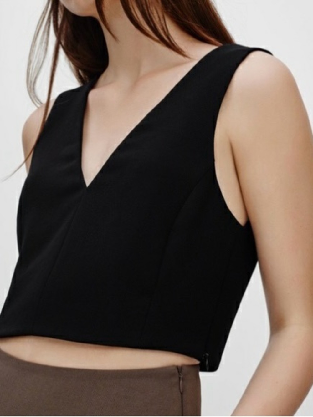 Wilfred DAUPHINE Crepette V-Neck Cropped Top